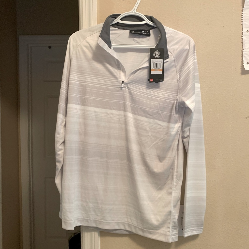 Men’s New with Tags, Sm. Underarmour long sleeve, 1/2 zip collar, white/grey